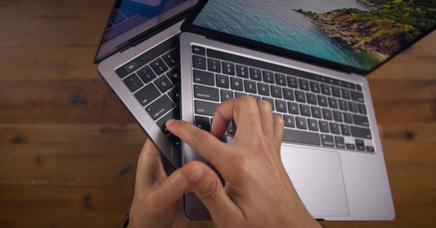 Apple ahora envía pagos de hasta $ 395 a los propietarios de MacBook con teclado de mariposa