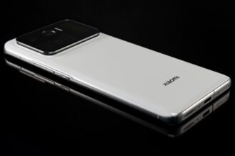 Especificaciones clave de Xiaomi 15 publicadas en línea: cámaras triples de 50 MP, Snapdragon 8 Elite y batería de 5500 mAh y más