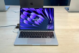 Apple apunta directamente a las PC Copilot+ de Microsoft en nuevas promociones de Mac centradas en IA