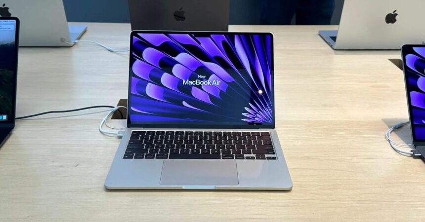 Apple apunta directamente a las PC Copilot+ de Microsoft en nuevas promociones de Mac centradas en IA