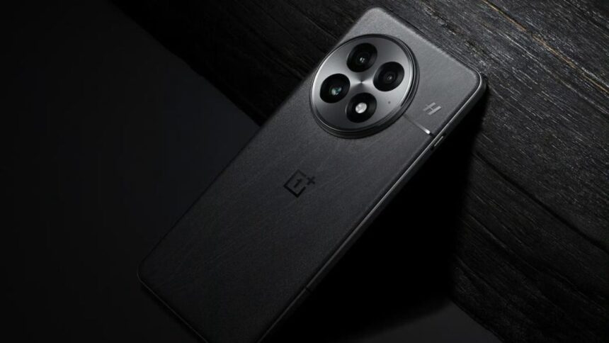 Se filtró el diseño de OnePlus 13: la parte posterior y los lados planos se burlaron antes del lanzamiento oficial