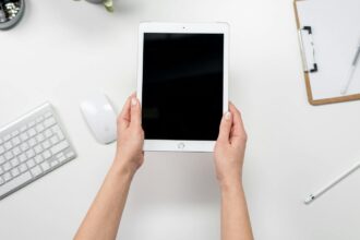 Las 5 mejores tabletas de menos de 50.000 euros para aumentar la productividad de los trabajadores remotos en movimiento